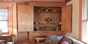South Broadway Manor Bed & Breakfast