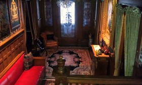South Broadway Manor Bed & Breakfast