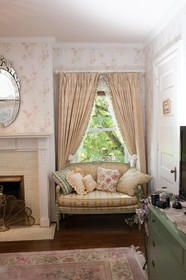 South Broadway Manor Bed & Breakfast