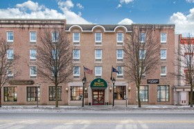 Clarion Hotel & Suites University-Shippensburg