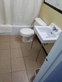 Dollar Inn