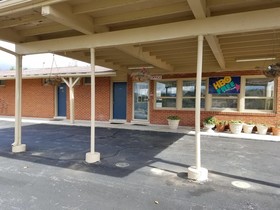 Dollar Inn