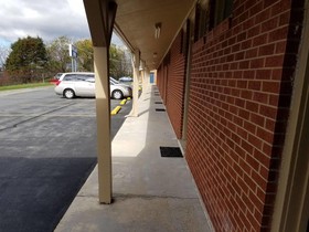 Dollar Inn