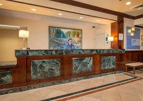 Holiday Inn Express State College @Williamsburg Square