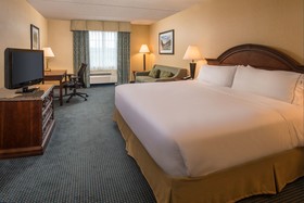 Holiday Inn Express State College @Williamsburg Square
