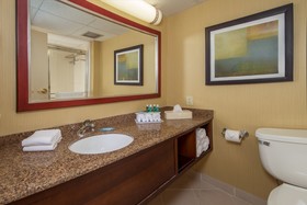 Holiday Inn Express State College @Williamsburg Square