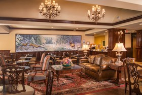 Holiday Inn Express State College @Williamsburg Square