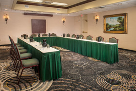 Holiday Inn Express State College @Williamsburg Square