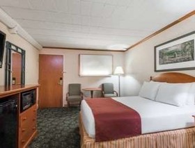 Ramada by Wyndham State College Hotel & Conference Center