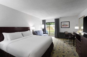Doubletree by Hilton Washington Meadow Lands Casino Area