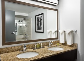 Doubletree by Hilton Washington Meadow Lands Casino Area