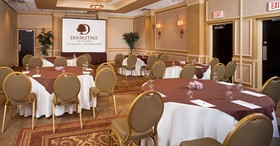 Doubletree by Hilton Washington Meadow Lands Casino Area