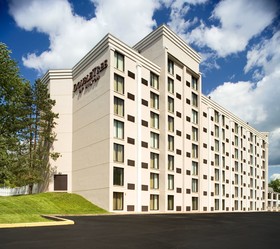 Doubletree by Hilton Washington Meadow Lands Casino Area