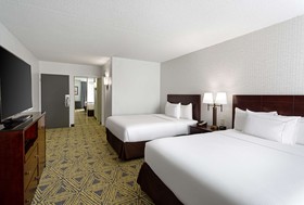 Doubletree by Hilton Washington Meadow Lands Casino Area