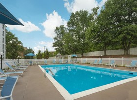 Doubletree by Hilton Washington Meadow Lands Casino Area