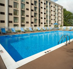 Doubletree by Hilton Washington Meadow Lands Casino Area