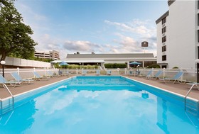 Doubletree by Hilton Washington Meadow Lands Casino Area