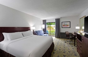 Doubletree by Hilton Washington Meadow Lands Casino Area