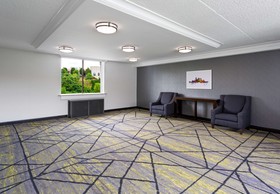 Doubletree by Hilton Washington Meadow Lands Casino Area