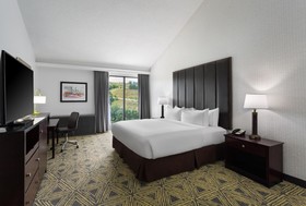 Doubletree by Hilton Washington Meadow Lands Casino Area