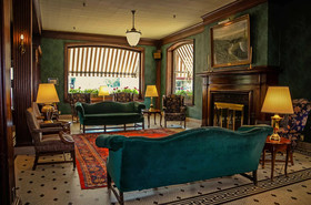 Penn Wells Hotel