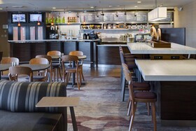 Courtyard by Marriott Providence / Warwick Airport