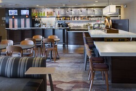 Courtyard by Marriott Providence / Warwick Airport