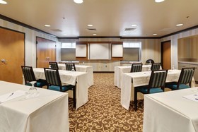 Holiday Inn Express Hotel & Suites Wareick-Providence