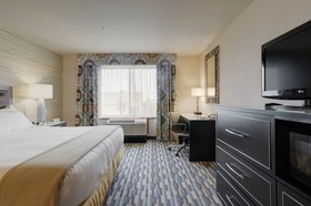 Holiday Inn Express Hotel & Suites Wareick-Providence