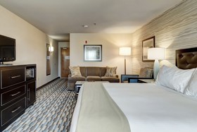 Holiday Inn Express Hotel & Suites Wareick-Providence