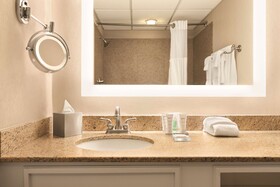 DoubleTree by Hilton Providence Airport Warwick