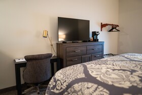 The Alonzo Ward Hotel & Plaza