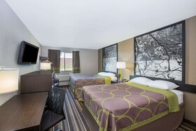 Super 8 by Wyndham Brookings