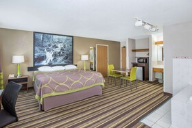 Super 8 by Wyndham Brookings