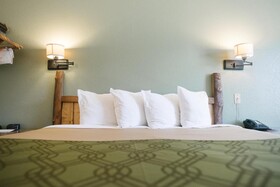 Econo Lodge Custer