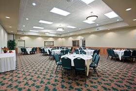 AmericInn by Wyndham Fort Pierre Conference Center