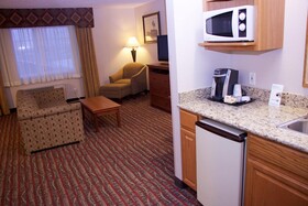 Holiday Inn Express Hotel & Suites Pierre - Fort Pierre