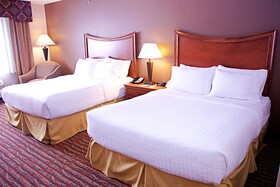 Holiday Inn Express Hotel & Suites Pierre - Fort Pierre