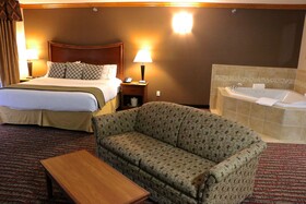 Holiday Inn Express Hotel & Suites Pierre - Fort Pierre
