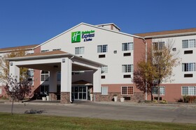 Holiday Inn Express Hotel & Suites Pierre - Fort Pierre