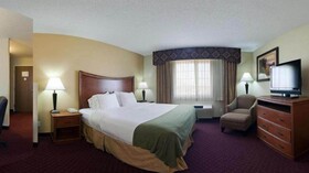 Holiday Inn Express Hotel & Suites Pierre - Fort Pierre