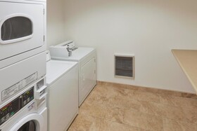 Holiday Inn Express Hotel & Suites Pierre - Fort Pierre