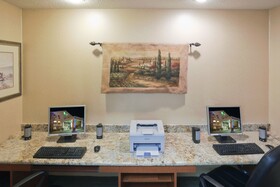Holiday Inn Express Hotel & Suites Pierre - Fort Pierre
