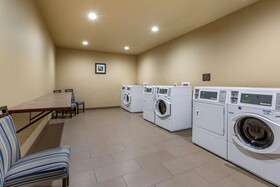 Comfort Inn & Suites Hill City