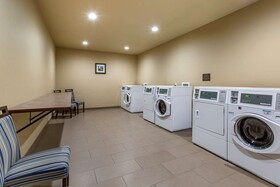 Comfort Inn & Suites Hill City