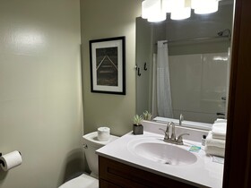 EverSpring Inn & Suites