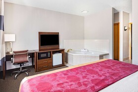 Ramada by Wyndham Keystone Near Mt Rushmore