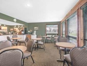 Days Inn by Wyndham Mitchell SD