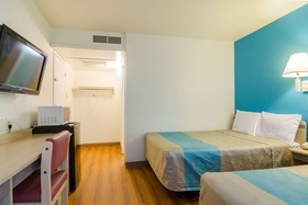 Motel 6 Mitchell