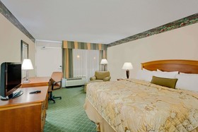 Ramada by Wyndham Mitchell Hotel & Conference Center